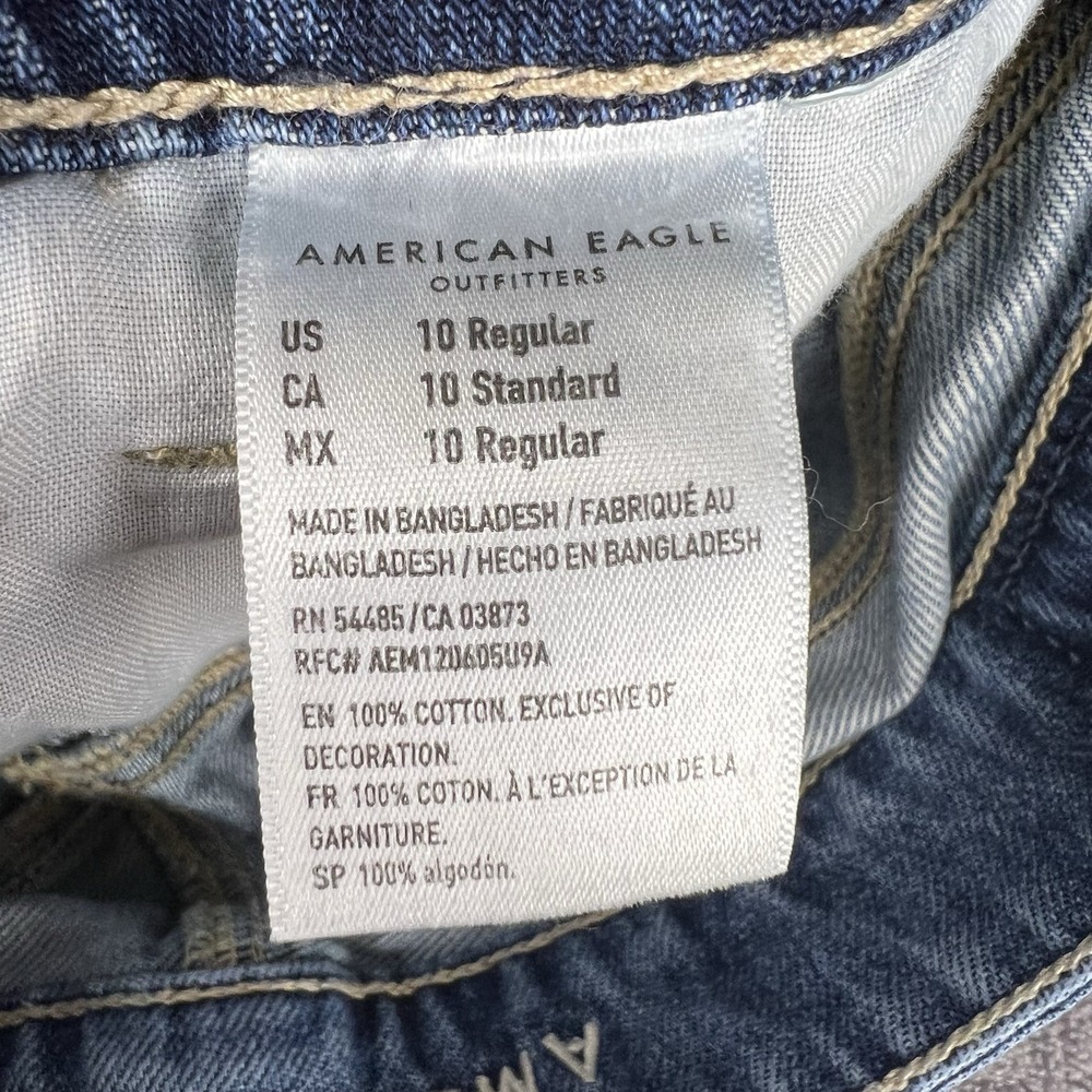 American Eagle Tomgirl Jeans Size 10 Regular Medium Wash Straight Button Fly - Picture 11 of 16